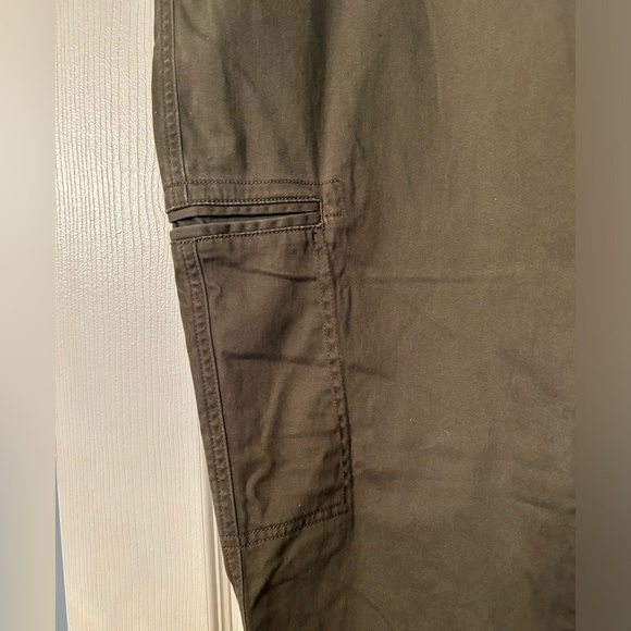 Lands End high rise cargo pants olive green sz 18 - Picture 4 of 4